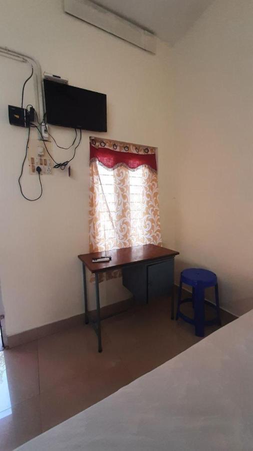 Zaina Tourist Home Kollam Kültér fotó