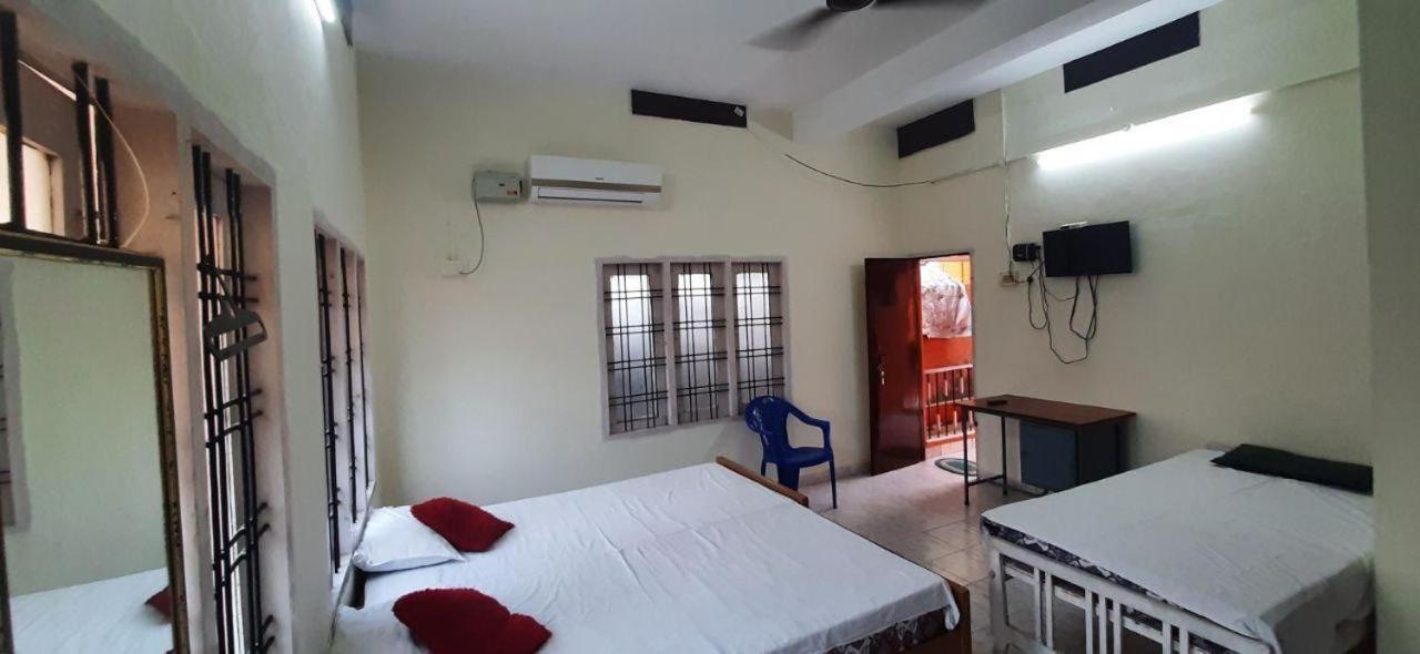 Zaina Tourist Home Kollam Kültér fotó